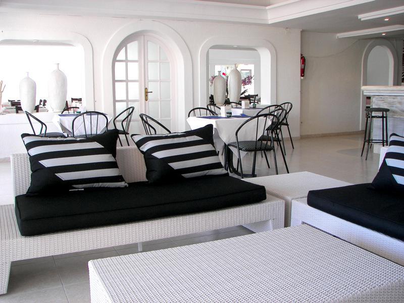 Hostal Los Pinos Es Cana Habitación foto